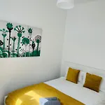 Holiday home Luxury House Next Attractions With Free Parking *
