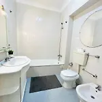 Holiday home Luxury House Next Attractions With Free Parking *