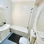 Holiday home Luxury House Next Attractions With Free Parking *