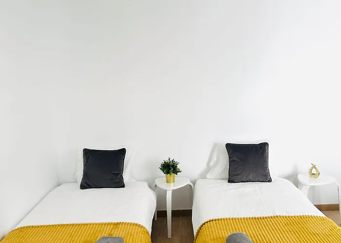 Luxury House Next Attractions With Free Parking בית נופש